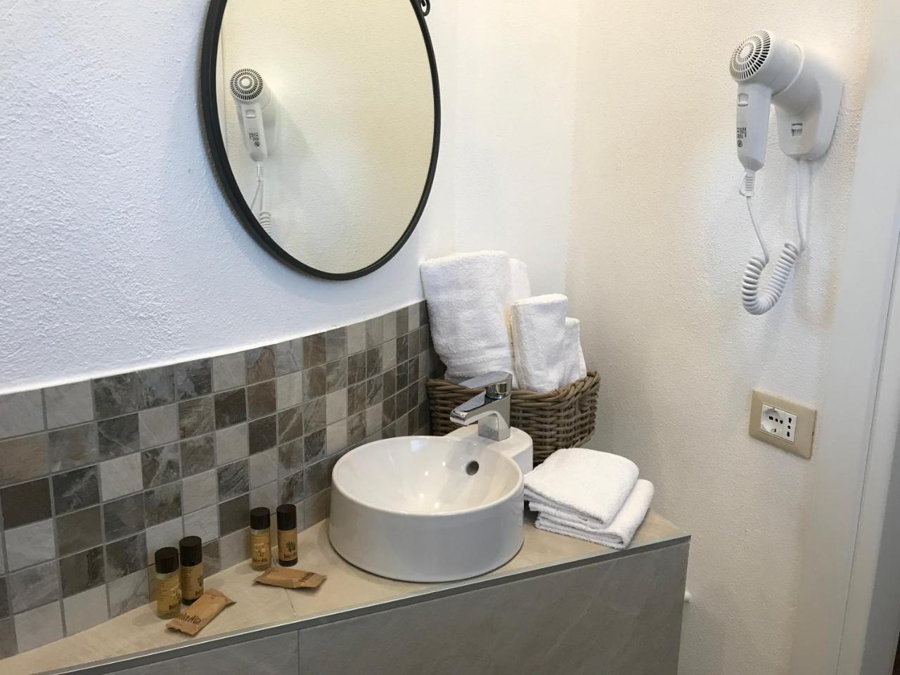 Hotel Cambogia Zibido San Giacomo Buitenkant foto